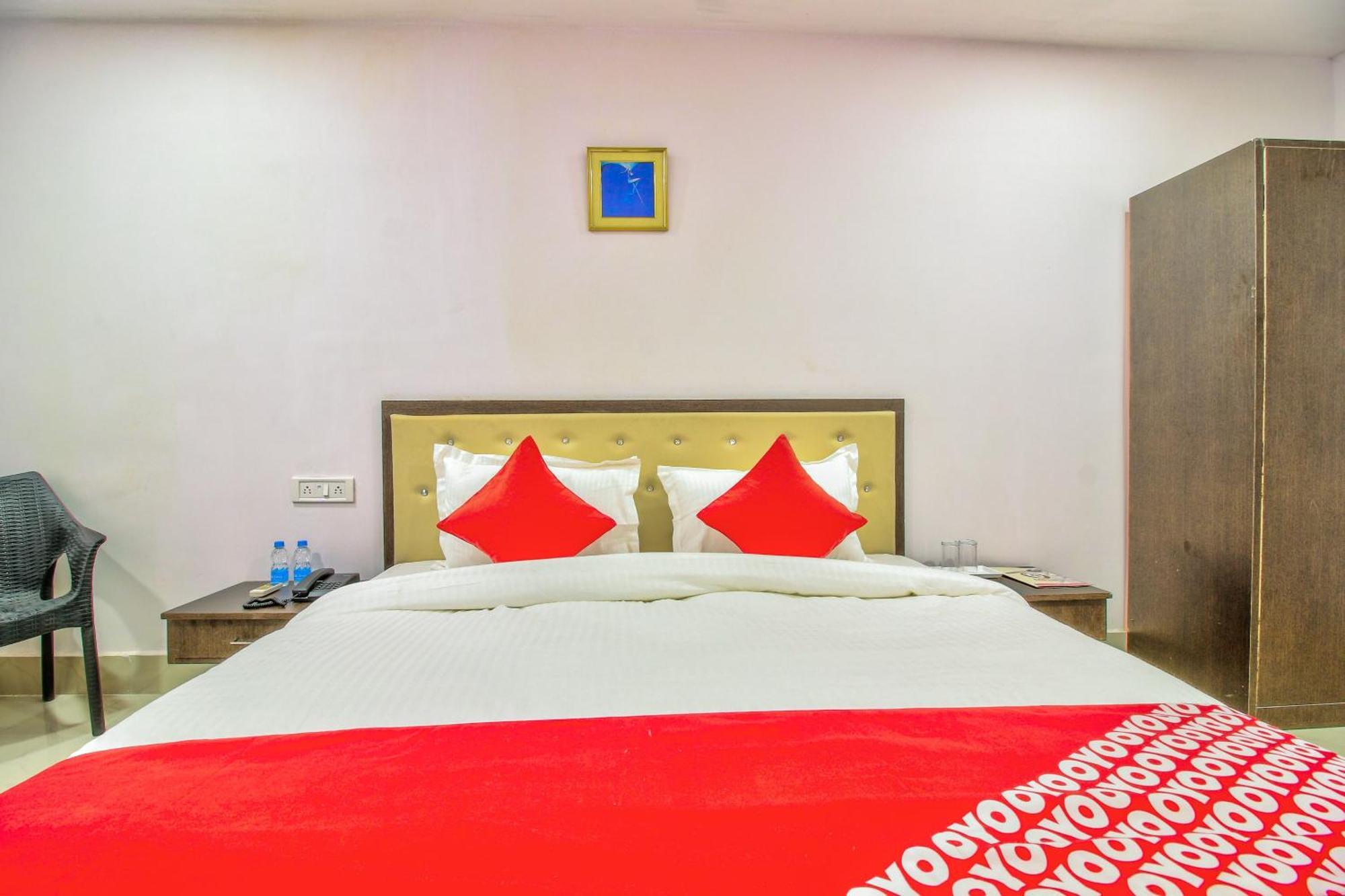 Oyo Flagship Spc & Span Hotell Jamshedpur Exteriör bild